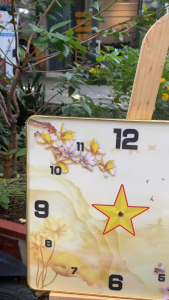 Tranh Đồng Hồ dáng chữ nhật chân dung Bác hồ - Bác Giáp - Bác Trọng chất liệu in gỗ tráng gương bọc viền