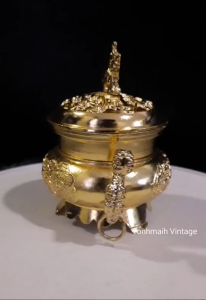 วัสดุโลหะ กระถางกำยาน มี2ขนาด ยอดกิเลนมงคลพร้อมฝาปิด ช่องให้ความแข็งแรง สำหรับจุดกำยานไหว้พระ บูชาองค์เทพ ขนาดเล็ก และขนาดพบ