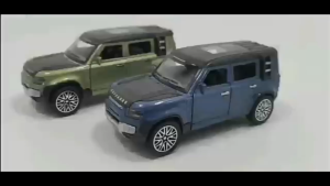 1: 36 Land Rover Defender alloy car model four door childrens toy off-road vehicle