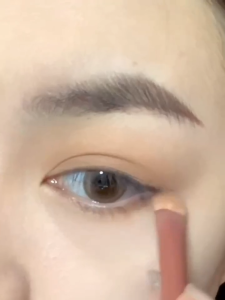 Maybelle-16 Palet Eyeshadow Warna Kelapa Mentah - Tahan Air dan Tahan Keringat