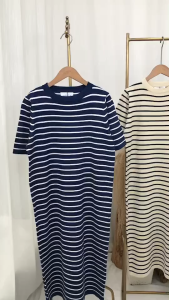 เดรส เดรสยาว ไหมพรม ผ้าไหมพรมผ้าริ้ว