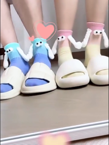 couples holding hands socks magnet personality stereoscopic doll cute white cotton hold hands stockin