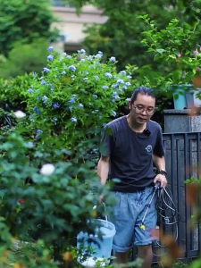 【แถมฟรีหัวฉีด 4 หัว】5L/8L เครื่องพ่นยา ถังพ่นยา พ่นยาไฟฟ้า พกพาสะดวก คลิกครั้งฉีดพ่น หัวพ่นยาไฟฟ้า ถังพ่นยาแบตเตอรี่ เครื่องพ่นยาแบตเตอรี่