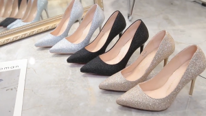 Hot sales สวย รองเท้าส้นเข็ม รองเท้าส้นสูงผู้หญิง 3.15นิ้ว รองเท้าแฟชั่น รองเท้าไปงานแต่ง รที่ส่องแสง นุ่มสบาย