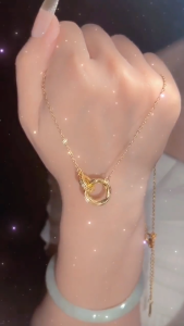 Special 916 Gold Mobius Ring Necklace Fashion Womens Gold Interlocking Clavicle Necklace