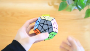 Rubik QiYi QiHeng W Megaminx Rubic Biến Thể 12 Mặt Đồ Chơi Trí Tuệ Trẻ Em Phát Triển Tư Duy - Little Kobo