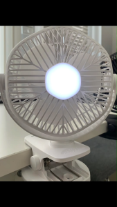 MK-1455 พัดลมชาร์จ USB แบบพกพา ปรับหมุนได้ 360 องศา พร้อมไฟ LED แบตอึด 4 ชม. ประกัน 1 ปี