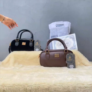 Handbag Wanita Import Tas Tenteng Cewek Tas Selempang Wanita Kulit Pu Black Brown 243582 4358