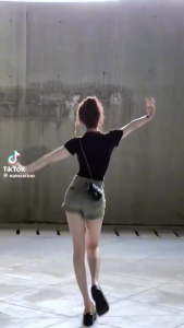 quần đùi jean nữ jean cottton co giãn nhẹ phối viền chỉ đơn giản