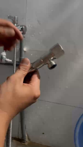 SUS 201 Tê chia nước van giảm áp chất liệu inox 201 lõi đồng