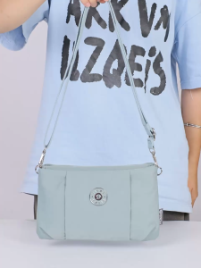 Tas Nyamuk Desain Nyaman: DEOBAGS TAS WANITA SELEMPANG PIOMA