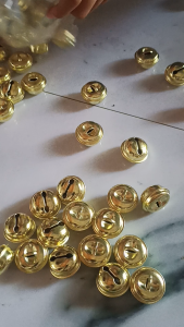 Klintingan Lonceng Aksesoris Kalung Kucing Anjing Warna Gold 26 mm 1 Pack
