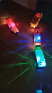 Truk pemadam kebakaran listrik mobil balap truk mainan ukuran besar musik ringan simulasi mobil untuk anak-anak