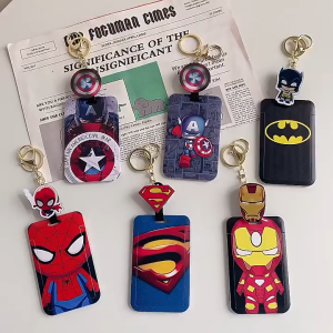 🦸 พวงกุญแจใส่คีย์การ์ดบัตรโยโย่ นักเรียน ลายฮิโร่ ใส่บัตรได้ 2 ใบ ขนาด 11×7 cm (คละลาย)