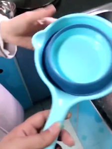 Foldable Collapsible WATER SCOOP DIPPER Water Ladle Multi-purpose Folding Durable Water Scoop