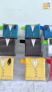 Dompet Seragam Almamater Sekolah Pendidikan Mahasiswa Wisuda Graduation Gift Souvenir Hadiah Kelulusan Kenaikan Kelas