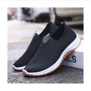LHMonday ขายดีผู้ชายรองเท้ากีฬา ดีไซน์สวย ไม่กัดเท้า ทรงเป๊ะ ดีๆรุ่นนี้พลาดไม่ได้แล้ว
