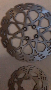 ĐĨA THẮNG-PHANH TRƯỚC 290MM-4 LỖ CHO ĐÙM SUZUKI RAIDER SATRIA VÀ SAU 190MM-3 LỖ CHO ĐÙM MÂM VÀ ĐÙM SU