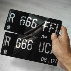 (1 SET) Plat Nomor Sepeda Motor Timbul Crome Baut Sepasang