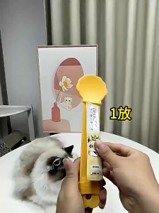 Cat Strip Feeder Clean Spoon Easy Squeeze with Card Slot Prevent Wasting Squeezer Cereal Dispenser Prevent Wasting