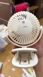 Quạt Mini Để Bàn Và Kẹp Bàn Remax F11 3 Tốc Độ Siêu Mát