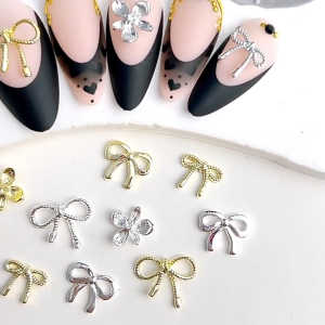 10Pcs Aksesoris Nail Art Kupu-kupu Emas Dan Perak Dekorasi Kuku Kupu-kupu Dari Paduan Logam