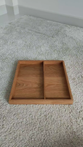 CS002 ถาดไม้สี่เหลี่ยม 2 ช่อง ไม้โอ๊ค 30x30 cm/ Oak wood 2-sectioned organizer tray