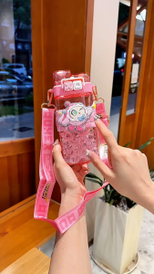 BOTOL LUCU KOTAK TRANSPARAN/BOTOL ANAK LUCU KARAKTER SANRIO 2IN1 TALI PANJANG KAPASITAS 580ML 2034