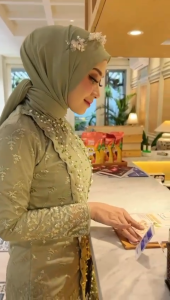 Satu Set Kebaya Kutu Baru Shanghai Kebaya Seragam Pesta Terlaris Baju Wisuda Wanita Elegan Mewah