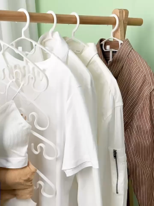 ไม้แขวนเสื้อกล้าม อเนกประสงค์ ประหยัดพื้นที่ ไม้แขวนรูปคลื่น แขวนกระเป๋า ผ้าพันคอ เสื้อกล้ามG2695