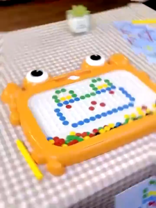 JE.ID Mainan Magnet Edukasi Anak Kepiting Menggambar Mainan Magnetic Board Drawing Mainan Anak Papan Magnet Mainan Anak Crab Magnetic Sketchpad Mainan Papan Gambar Manik Magnet Serbaguna Mainan Edukasi Kreatfitas