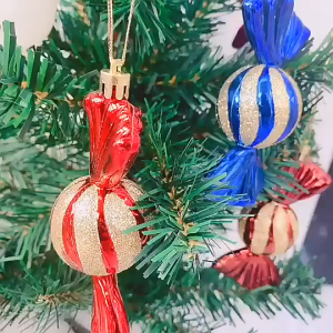 O-KAY 5pcs/Box Christmas Tree Pendant Christmas Painted Candy Snow House Ornaments for 2024 New Year Home Party DIY Decoration