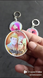 GANTUNGAN KUNCI CUSTOM AKRILIK RESIN SUPER GLOSSY - GANTI TOPI