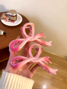 New Acrylic Beautiful Gradient Pink Hair Clip Butterfly Bow Hairpin Grips Accessories for Women Girls