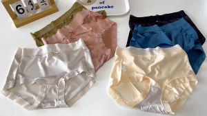 UB-35  คุ้มมาก กางเกงในผู้หญิง  ยกกล่อง 5 ตัว ผ้านุ่ม ใส่สบาย ฟรีไซส์ เอว 22-36