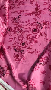 Vải Taffeta Mềm Hồng Họa Tiết Khổ 1m15 - Chất Dày Co Giãn 2 Chiều Láng Bóng - May Áo Dài Cách Tân Đồ Thiết Kế