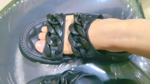 Sandal  Selop Wanita Jelly Sandal Torea Terbaru Permium Korea Empuk Rantai Kekinian