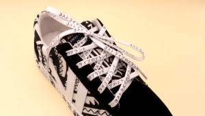 Tali Sepatu Motif Katakana Japan Glow In The Dark