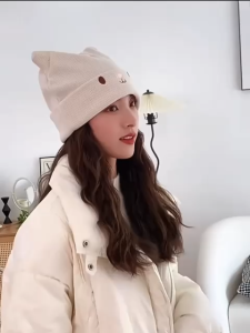 Topi Rajut Gaya Korea Hangat & Stylish untuk Wanita