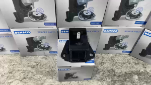 ENGINE MOUNTING DUDUKAN MONTING MESIN FR LH DEPAN KIRI MITSUBISHI DIESEL KUDA DIESEL L300 L 300 L-300 DIESEL PART NUMBER MB 007023 ORIGINAL MERK BENSCO MADE IN GERMANY