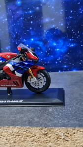 Diecast Miniatur Mainan Sepeda Motor Gede Honda CBR1000RR-R Fireblade SP 1/12 Aktif Suspensi