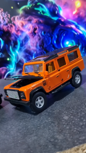 Miniauto Diecast Miniatur Mobil Metal Land Rover Defender 1/32 - Suara dan Lampu LED - Detail Mengagumkan