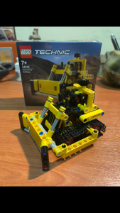 Đồ Chơi Xếp Hình Chính Hãng LEGO Technic Heavy-Duty Bulldozer 42163 - 195 Chi Tiết