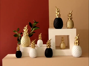 Desain Meja Dekorasi Nordic Light Luxury dengan Nanas Emas