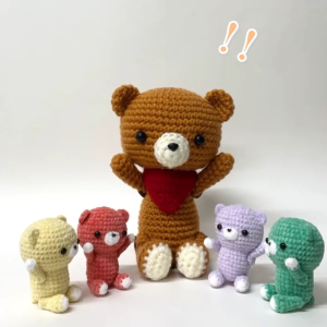 หนังสือญี่ปุ่น - Amigurumi with moving limbs แบบถักโครเชต์ตุ๊กตาสุดน่ารักกว่า 13 แบบ 9784579118311