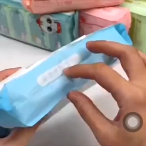 Multipurpose Disposable Wet Tissues Mini Alcohol-Free Children Baby Cleaning Wet Wipes Tisu Basah 湿纸巾
