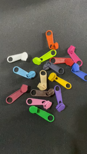 Kepala resleting / zipper besi gigi nylon no.3 (isi 100 pcs)