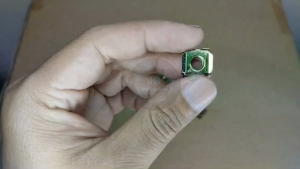 MUR M6 SANGKAR BAUT 10 CAGE NUT MUR KLIP UNTUK BAUD 10 KUNING 6MM