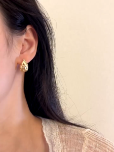 YOKO Anting Wanita Bentuk Kepompong Full Emas Anti karat dan Anti Luntur Anting Wanita Dewasa Asli Anting Tusuk Korea Style E1-12