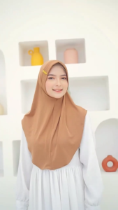 Kerudung Bergo Pinguin Jersey Ukuran S M L Hijab Instan Menutup Dada Jilbab Langsung Jumbo Pet Antem Kualitas Export